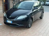 Usata Lancia Ypsilon Silver 95 CV (69 kW) 2016 Nero Utilitaria