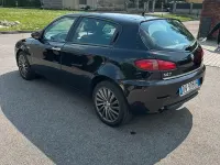Usata Alfa Romeo 147 105 CV (77 kW) 2009 Nero Utilitaria