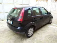 Usata Ford Fiesta Ambiente 68 CV (50 kW) 2003 Nero Utilitaria