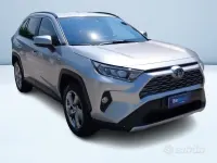 Usata Toyota RAV4 Hybrid 178 CV (130 kW) 2022 Argento metallizzato SUV
