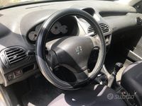 Usata Peugeot 206 68 CV (50 kW) 2004 Utilitaria