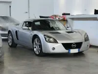 Usata Opel Speedster 200 CV (147 kW) 2003 Argento Cabrio