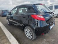 Usata Mazda 2 68 CV (50 kW) 2008 Nero Utilitaria