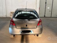 Usata Toyota Yaris 2006 Grigio Berlina
