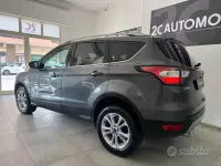 Usata Ford Kuga Titanium 120 CV (88 kW) 2017 Grigio SUV