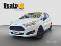 Usata Ford Fiesta 101 CV (74 kW) 2015 Bianco Utilitaria