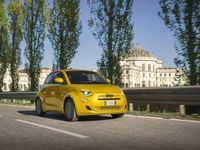 Novo Fiat 500 65 HP (47 kW) 2025 Rosa Sedan