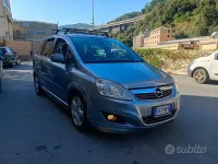 Usata Opel Zafira 125 CV (91 kW) 2011 Grigio Monovolume