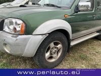 Usata Nissan Navara 133 CV (97 kW) 2003 Verde Pick-up