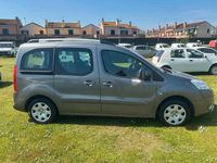 Begagnad Peugeot Partner Tepee 110 HK (80 kW) 2009 Grå Minibuss