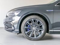 Usata VW Passat GTE 218 CV (160 kW) 2019 Grigio urano Station wagon