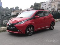 Usata Toyota Aygo 70 CV (51 kW) 2017 Rosso Utilitaria