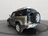 Usata Land Rover Defender S 200 CV (147 kW) 2021 Verde SUV