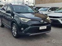 Usata Toyota RAV4 Lounge 143 CV (105 kW) 2017 Nero SUV