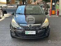 Usata Opel Corsa Edition 75 CV (55 kW) 2012 Nero Utilitaria