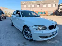 Usata BMW 118 143 CV (105 kW) 2010 Bianco Utilitaria