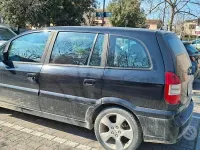 Usata Opel Zafira 125 CV (91 kW) 2004 Nero Monovolume