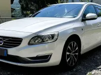 Usata Volvo V60 Ocean Race 190 CV (139 kW) 2015 Bianco Station wagon