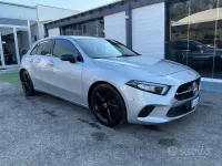 Usata Mercedes A180 Night 116 CV (85 kW) 2022 Grigio Berlina