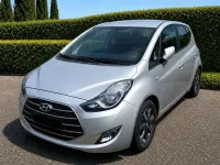 Usata Hyundai ix20 124 CV (91 kW) 2019 Argento Utilitaria