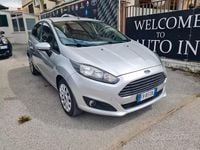 Usata Ford Fiesta 60 CV (44 kW) 2015 Grigio Berlina