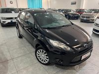 Usata Ford Fiesta Titanium 97 CV (71 kW) 2010 Blu Utilitaria