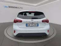 Begagnad Ford Focus ST-Line 125 HK (91 kW) 2023 Vit Sedan