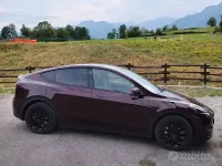 Usata Tesla Model Y 178 kW (243 CV) 2024 Rosso SUV