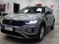 Usata VW T-Roc Life 115 CV (84 kW) 2024 Grigio SUV