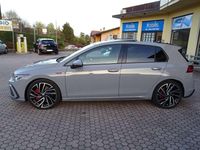 Usata VW Golf VIII GTI 245 CV (180 kW) 2024 Mondsteingrau Berlina