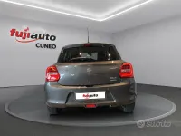Usata Suzuki Swift 83 CV (61 kW) 2021 Grgio scuro Utilitaria