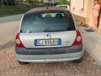 Usata Renault Clio II 54 CV (39 kW) 2002 Grigio Utilitaria