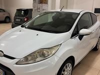 Usata Ford Fiesta Titanium 97 CV (71 kW) 2009 Bianco Berlina