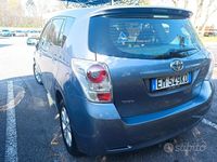 Usata Toyota Verso 126 CV (92 kW) 2012 Grigio Monovolume
