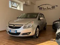 Usata Opel Corsa Cosmo 80 CV (58 kW) 2006 Grigio Utilitaria