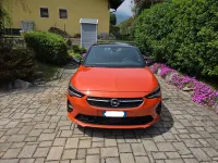 Usata Opel Corsa-e GS Line 100 kW (136 CV) 2021 Arancione Utilitaria