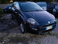 Usata Fiat Punto Young 69 CV (50 kW) 2015 Blu Utilitaria