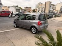 Usata Renault Modus 75 CV (55 kW) 2011 Grigio Monovolume