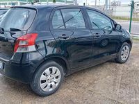 Usata Toyota Yaris 69 CV (50 kW) 2011 Nero Utilitaria