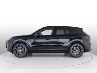 Nuova Porsche Cayenne Black Edition 2026 Nero cromite metallizzato SUV