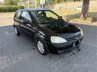 Usata Opel Corsa 58 CV (42 kW) 2001 Nero Utilitaria