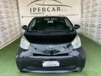 Usata Toyota iQ Sol 68 CV (50 kW) 2009 Nero Utilitaria
