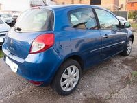 Usata Renault Clio II 75 CV (55 kW) 2010 Blu Berlina