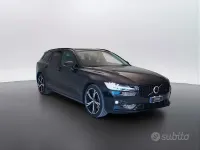 Usata Volvo V60 Plus 197 CV (144 kW) 2024 Nero Station wagon