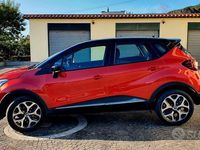 Usata Renault Captur Intens 90 CV (66 kW) 2017 Rosso SUV