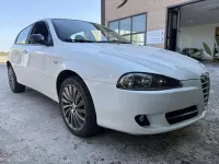 Usata Alfa Romeo 147 120 CV (88 kW) 2008 Bianco Utilitaria