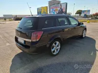 Usata Opel Astra Club 101 CV (74 kW) 2005 Nero Station wagon