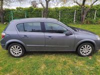 Usata Opel Astra 101 CV (74 kW) 2005 Grigio Berlina