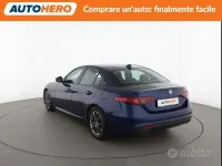 Usata Alfa Romeo Giulia 150 CV (110 kW) 2017 Blu/azzurro Berlina