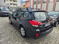 Usado Subaru Outback 150 CV (110 kW) 2011 Negro Familiar